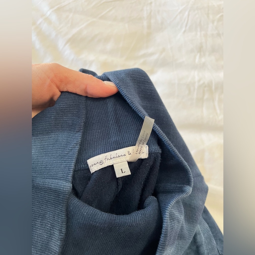 Young Fabulous & Broke | Large | Tie Dye Blue Gray Groove Joggers Rolled Waist - Picture 4 of 10